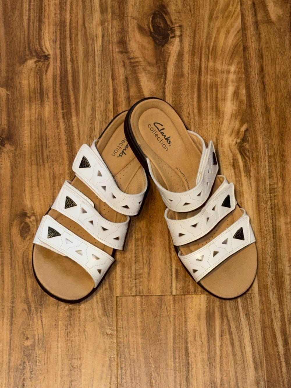 Clark’s women’s 9 w sandals Velcro straps laurieann nora leather slide white